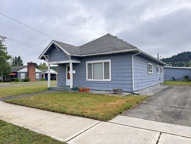 1st image of 618 SW Chehalis Avenue