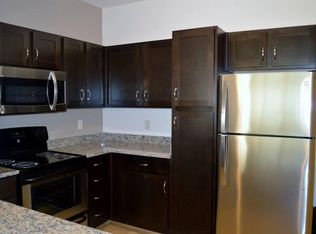 964 Canyon Ridge Rd APT 303, Blacksburg, VA 24060