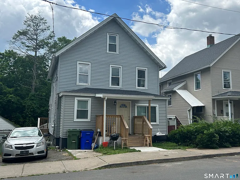 207 E Main St — Photo 17