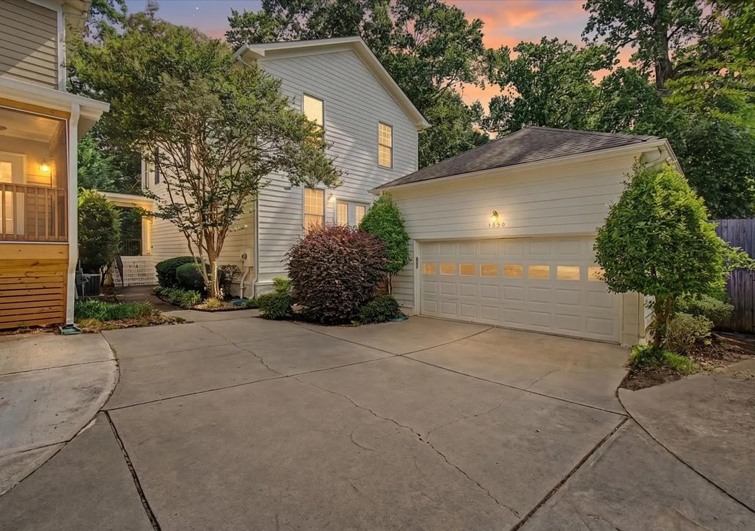 3 Bed/2.5 Bath In Brookhaven For Lease — Photo 2