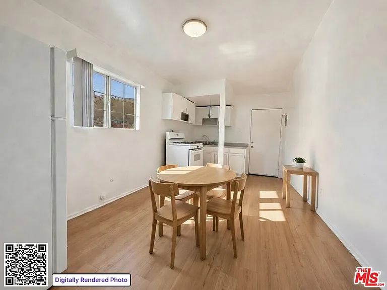 1238 W Adams Blvd #5 — Photo 4