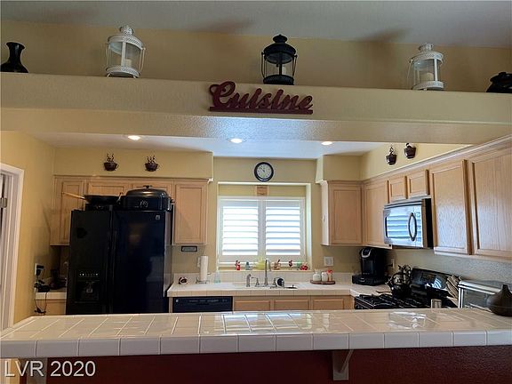 4th image of 9314 Scenic Mountain Ln