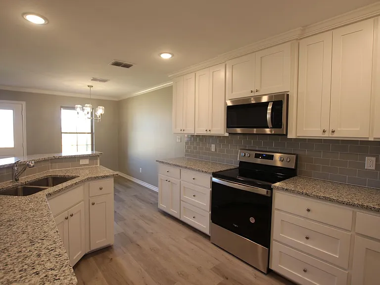 6033 Villa Rosa Way — Photo 7