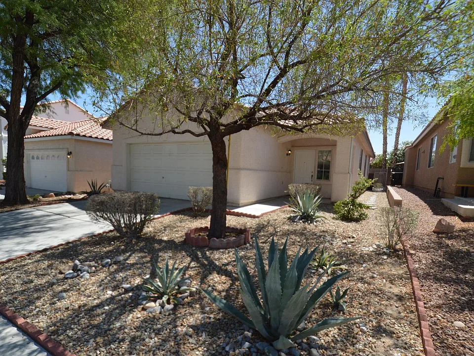 10131 Sparrow Ridge Ave