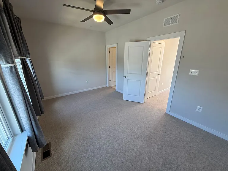 2505 Nicholson St — Photo 8