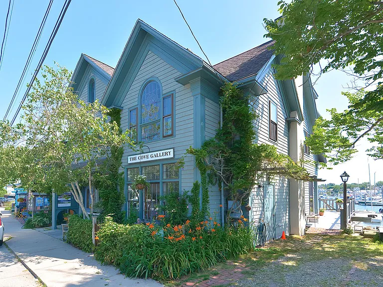 37 Rocky Neck Ave #A — Photo 3