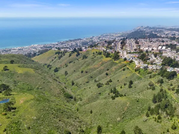 Manor Dr, Pacifica, CA 94044