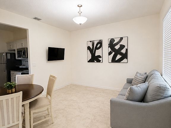 5th image of 877 Laurel View Way