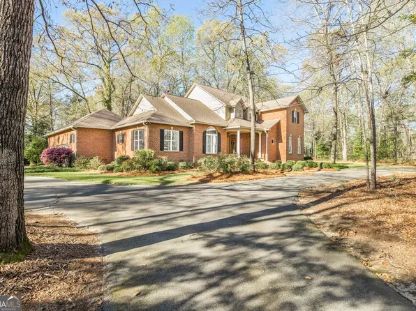 260 Strawberry Cir, Dublin, GA 31021