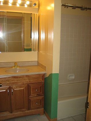 5th image of 3081 Riverview Dr