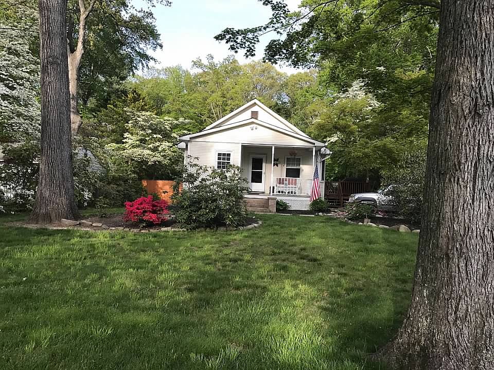 1st image of 299 N Highland Ave