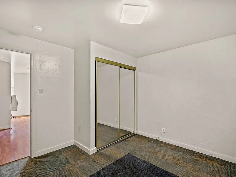 Gladden Building — Photo 7