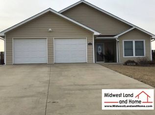 1253 Ashbury Ln, Marysville, KS 66508