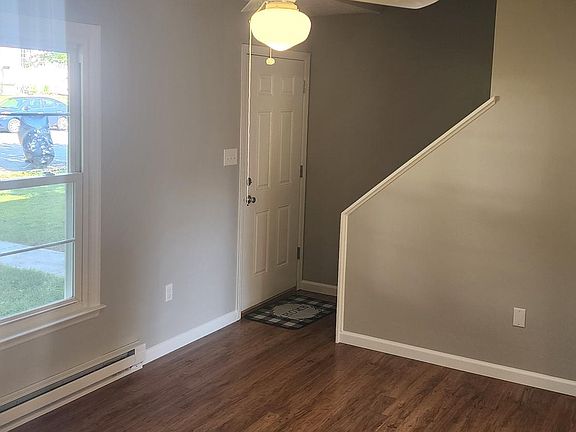 5th image of 517 Villa Ave