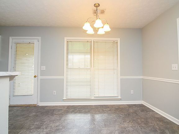 4th image of 7116 Vinings Ct
