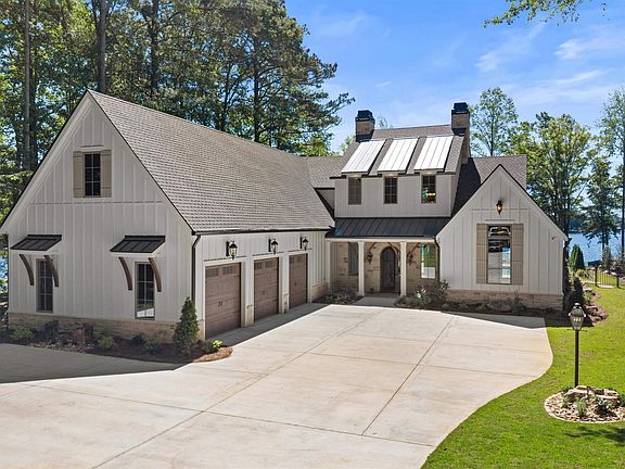 2nd image of 138 Phoenix Dr