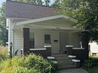 458 Clark St, Galesburg, IL 61401