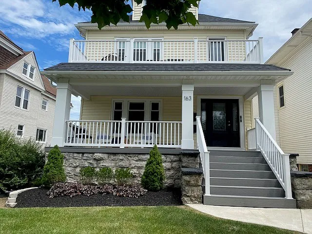163 Norwalk Ave — Photo 2