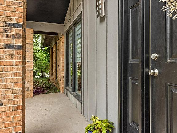 4th image of 12389 Country Glen Ln