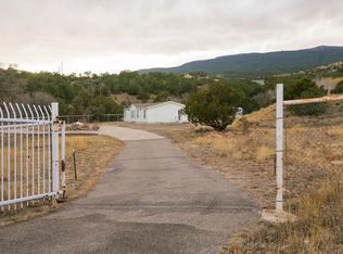 15 N Zamora Rd, Tijeras, NM 87059