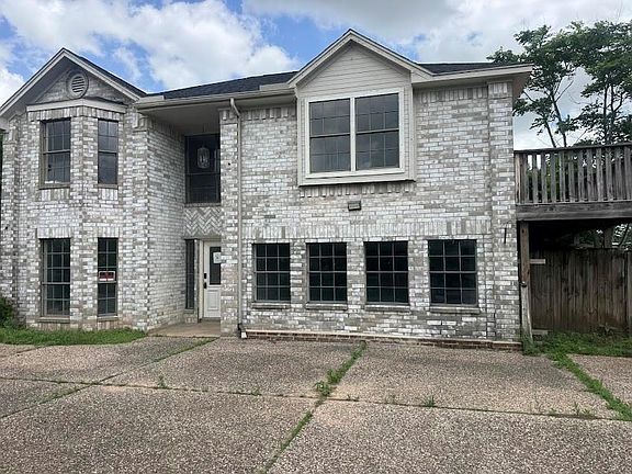 2nd image of 5407 Victoria Dr