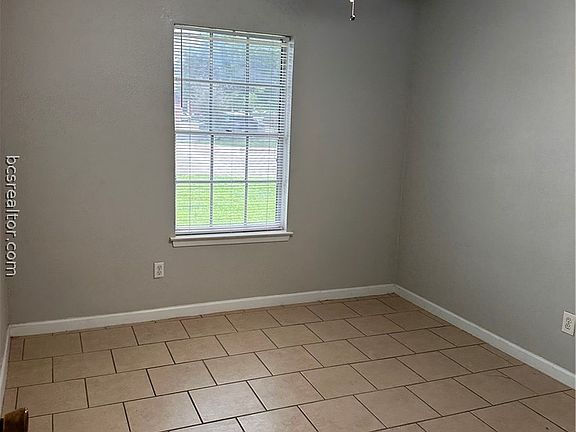 4th image of 1608 Anderson St