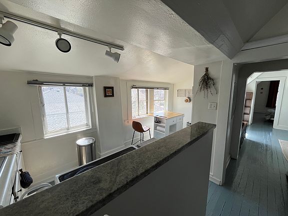 Sunny south facing kitchen