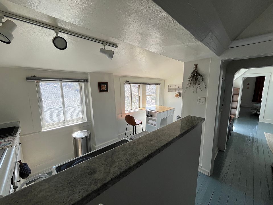 Sunny south facing kitchen