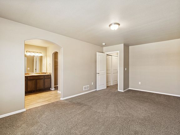 3rd image of 7638 Spruce Pine Grv