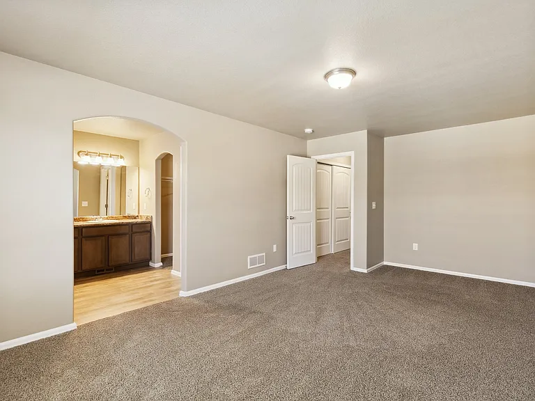 7638 Spruce Pine Grv — Photo 3