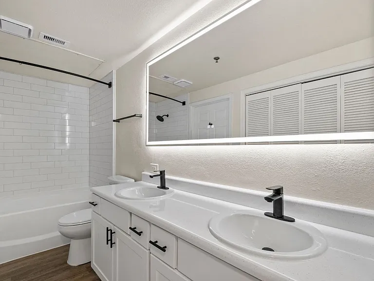 RENOVATED APARTMENT STYLE 2