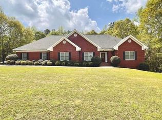 512 Clearwater Dr, McDonough, GA 30252
