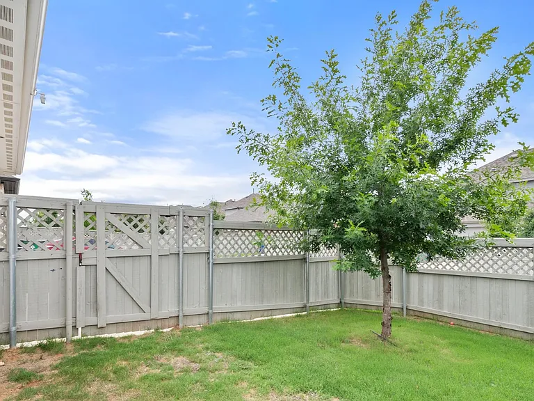 2341 Cobbler St — Photo 22