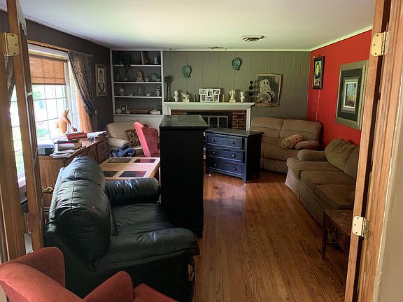 3rd image of 19506 Glendale Ave