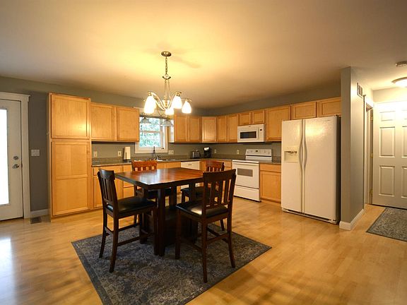 3rd image of 347 Curtis Ct Lot 56