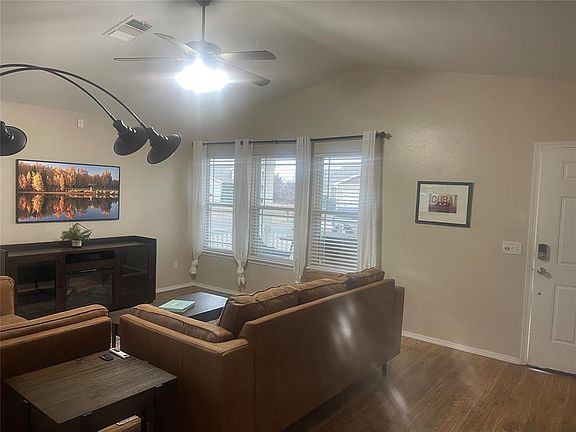 4th image of 15313 Nightshade Dr