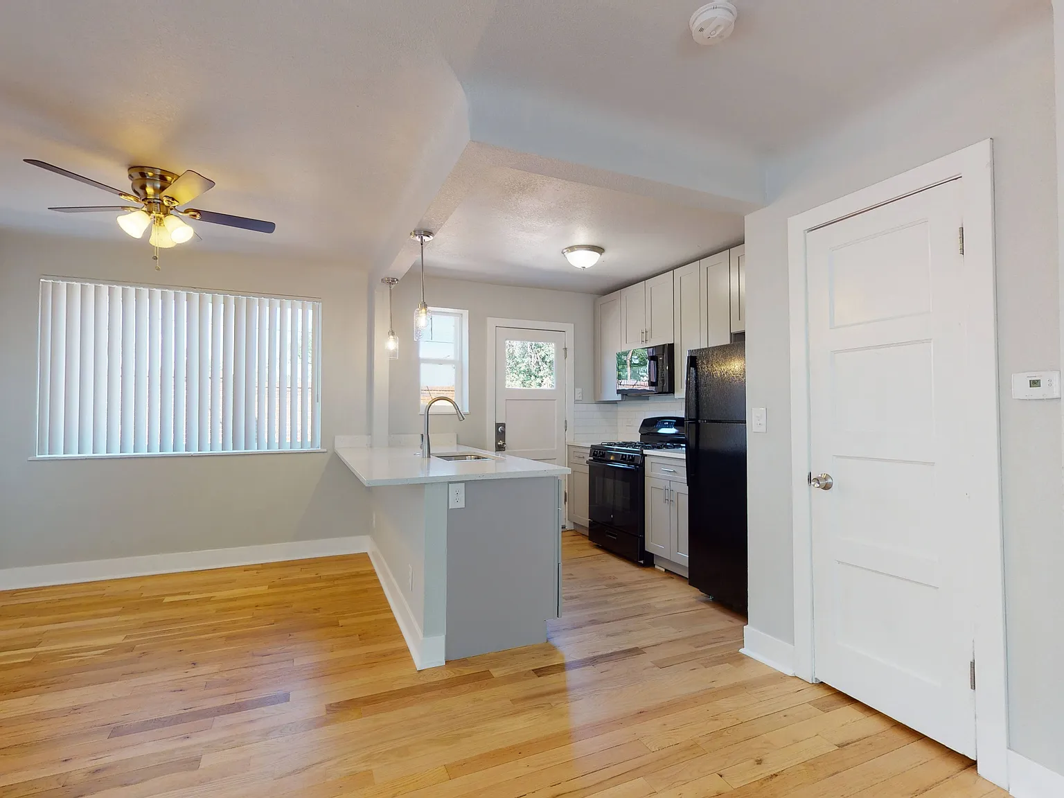 Harrison Apartments — Photo 3