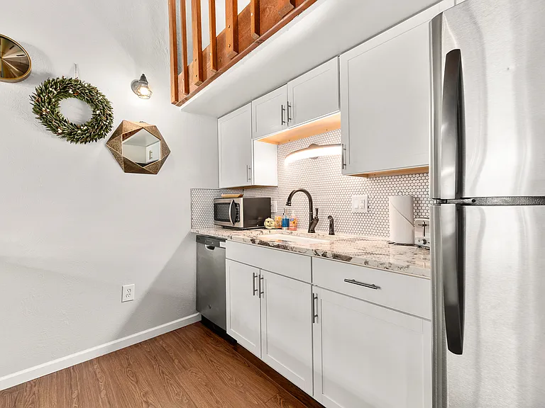 Kitchen | Cabinets