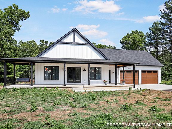 3rd image of 412 Sabine Dr #11