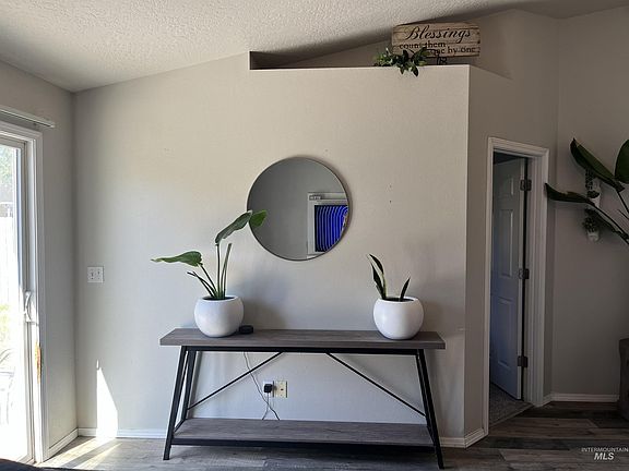 5th image of 222 Middlepark Way
