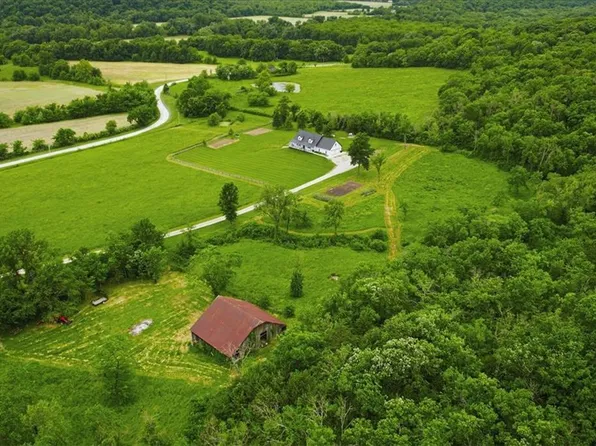 B 19180th Hwy, Richmond, MO 64085