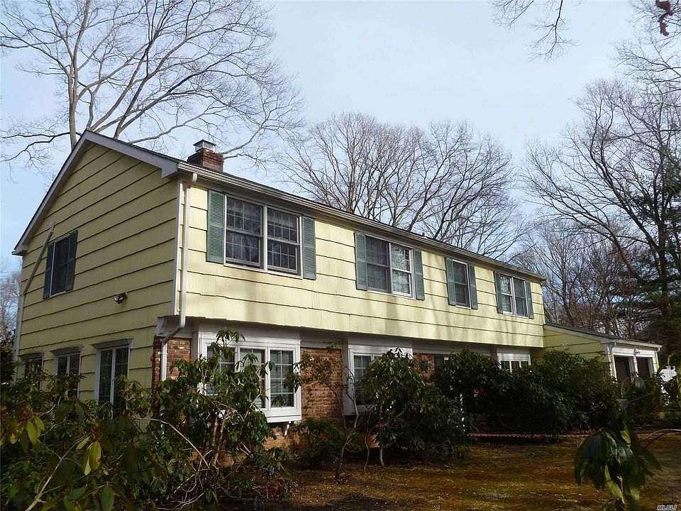 1st image of 1 Standish Ln