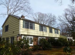 1 Standish Ln, Stony Brook, NY 11790