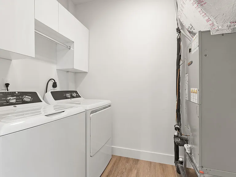 41 SW Seminole St #204 — Photo 19