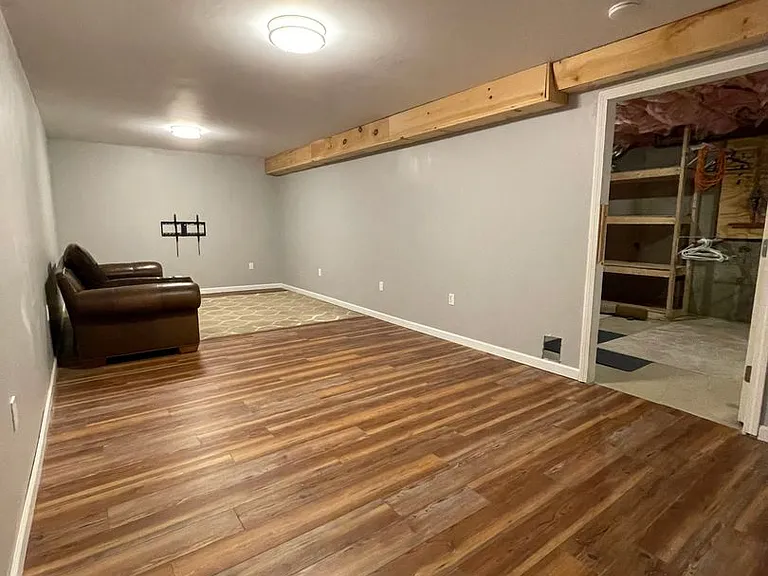 7 Browns Freehold — Photo 28