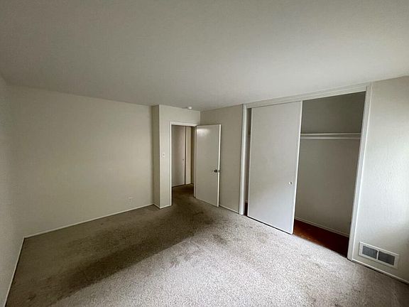 5th image of 415 Warren Dr APT 3