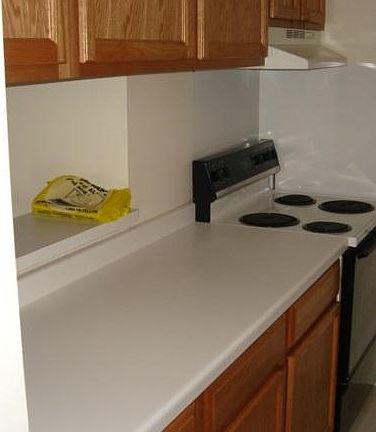 3rd image of 432 N Highland Ave #8