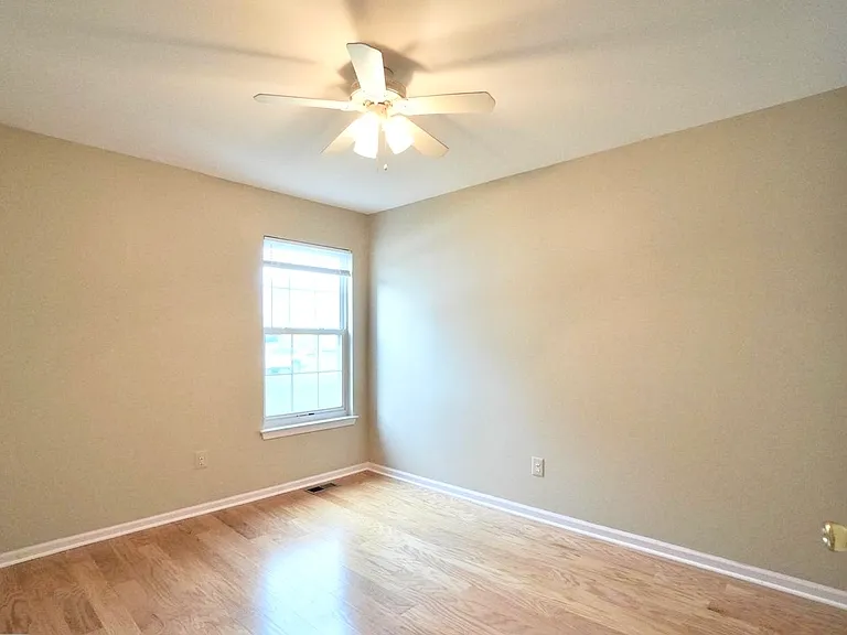 2607 Virginia Ln — Photo 23