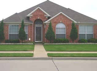 1320 Pelham Ln, Lewisville, TX 75077
