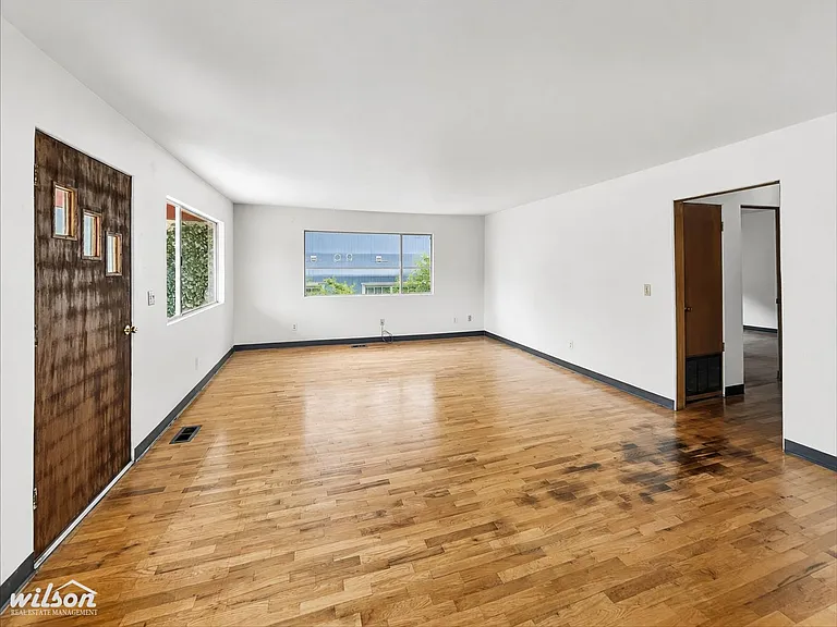 904 S 48th Ave — Photo 14